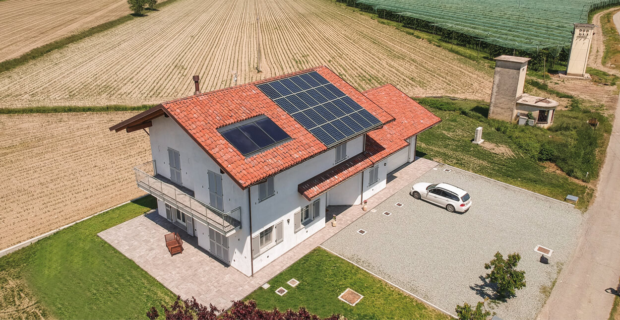 casa con fotovoltaico